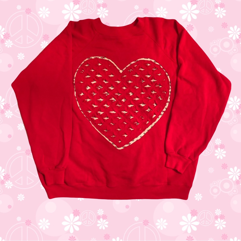 90s Vintage Heart Sweatshirt